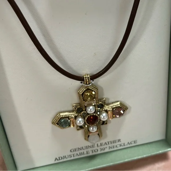 NWT ⚜️🤎⚜️ ATTERRI Genuine Leather Necklace with Jeweled Cross Pendant - Picture 9 of 12
